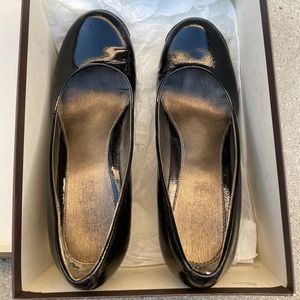 Kenneth Cole Heels Size 5.5